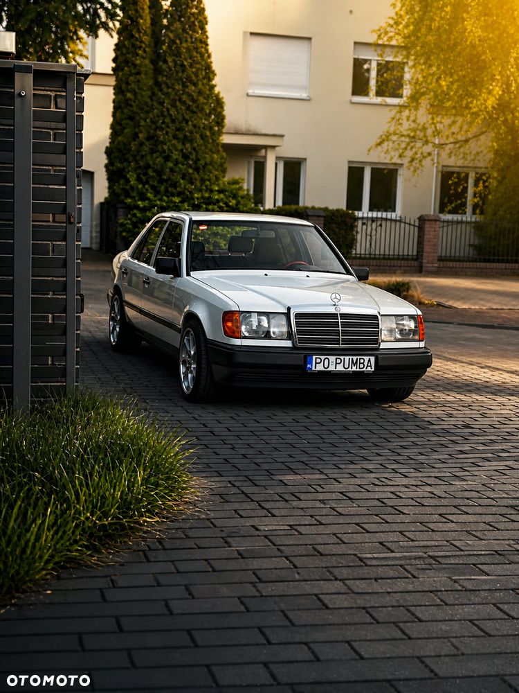 Mercedes-Benz W124 (1984-1993) - 30
