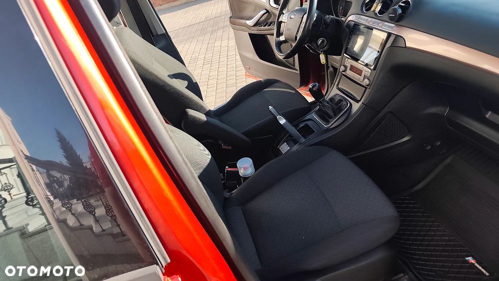 Ford Galaxy 2.0 Silver X - 31