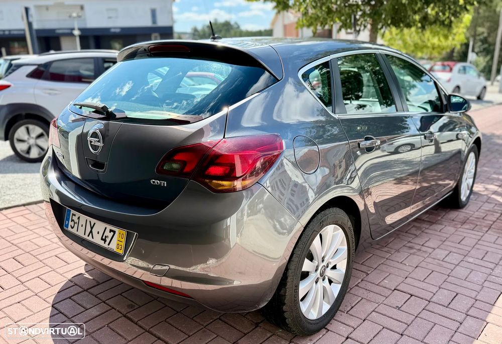 Opel Astra 1.7 CDTi Cosmo - 7