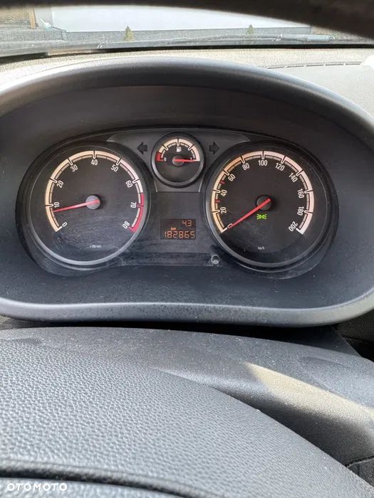 Opel Corsa 1.2 16V Cosmo - 6