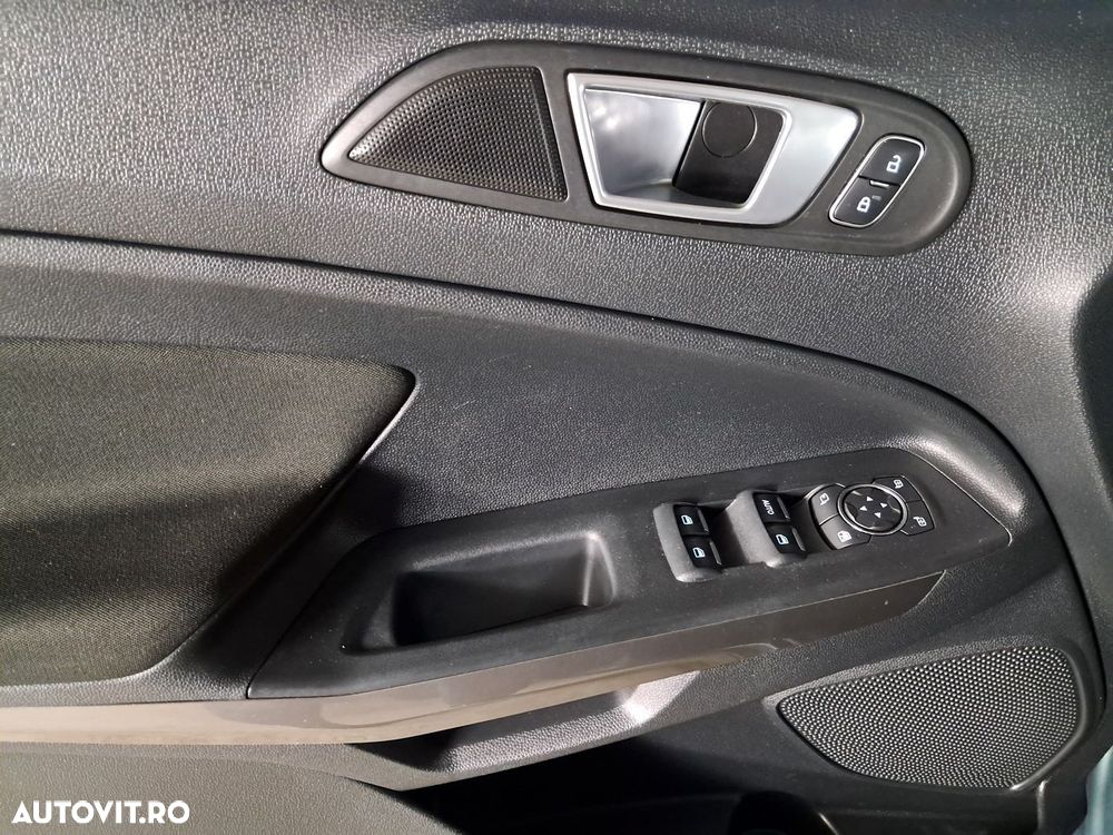 Ford EcoSport - 10