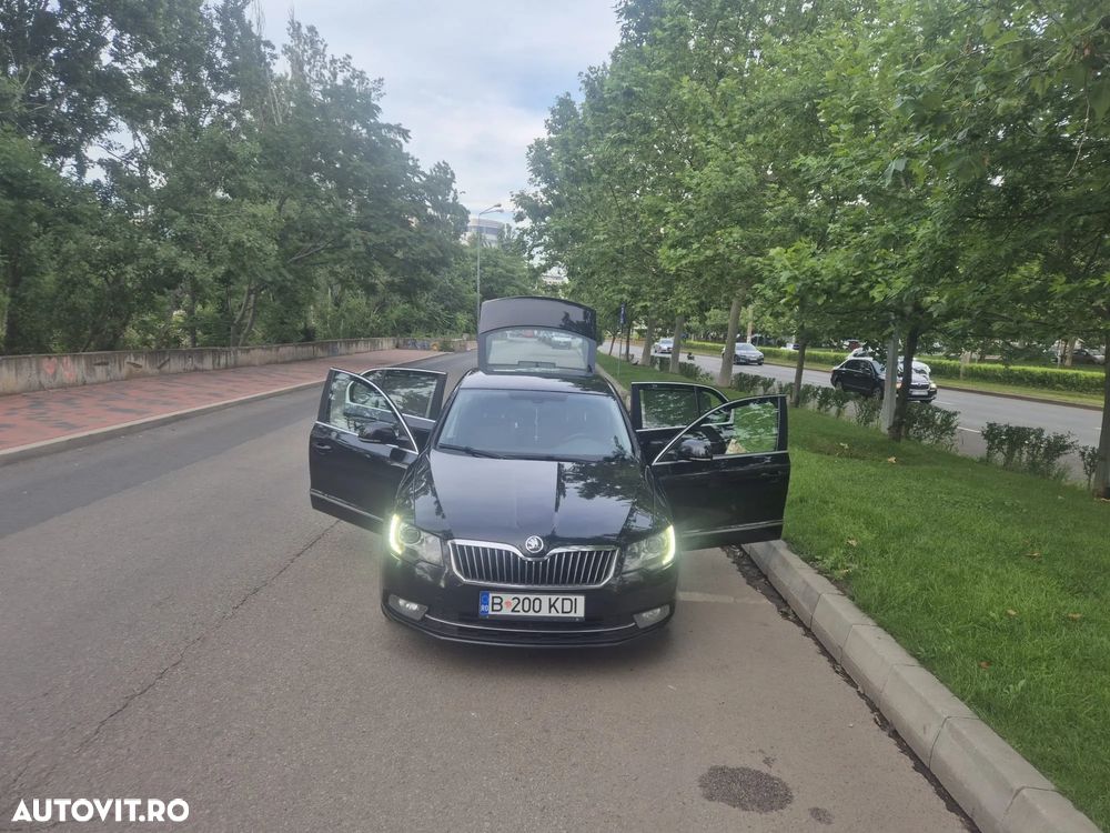 Skoda Superb 2.0 TDI Elegance DSG - 10