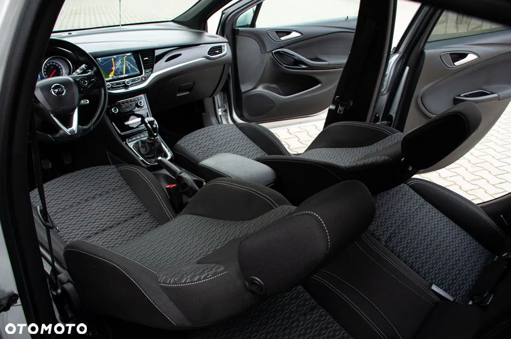 Opel Astra 1.4 Turbo Innovation - 29
