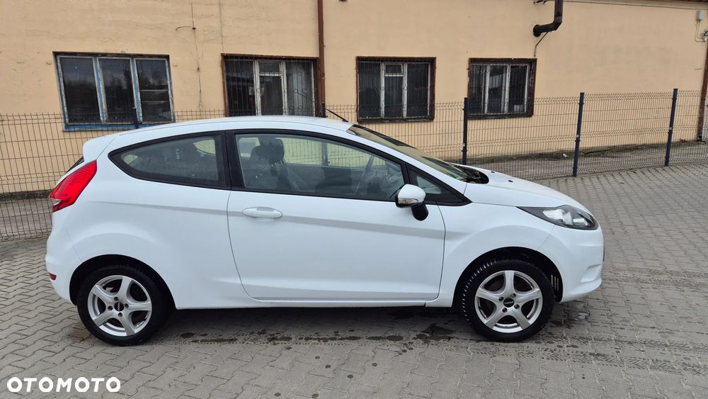 Ford Fiesta 1.25 Trend Edition - 4