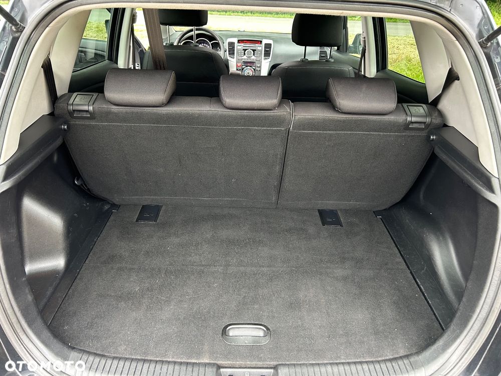 Kia Venga 1.6 CRDi 128 Business Line - 11