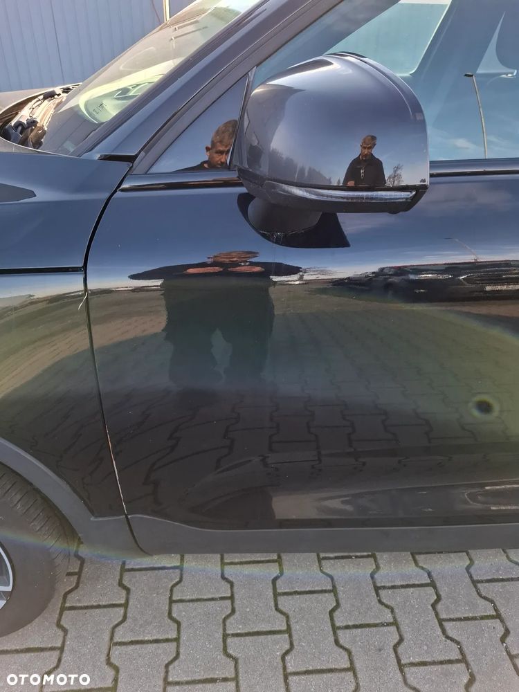 Volvo XC40 zderzak tyl kod lakieru 019 - 9