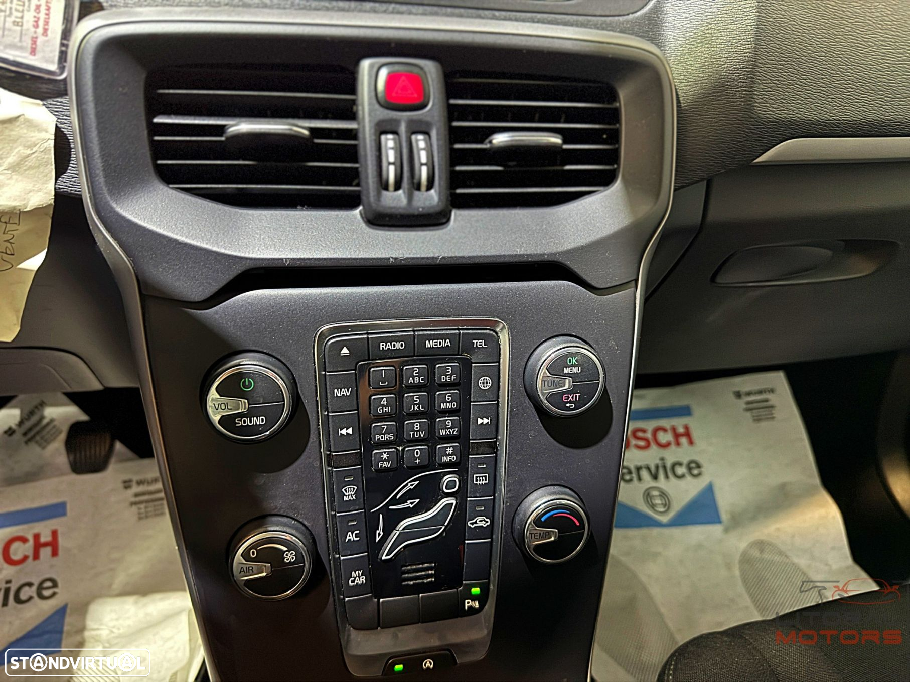 Volvo V40 D2 Line You! - 26
