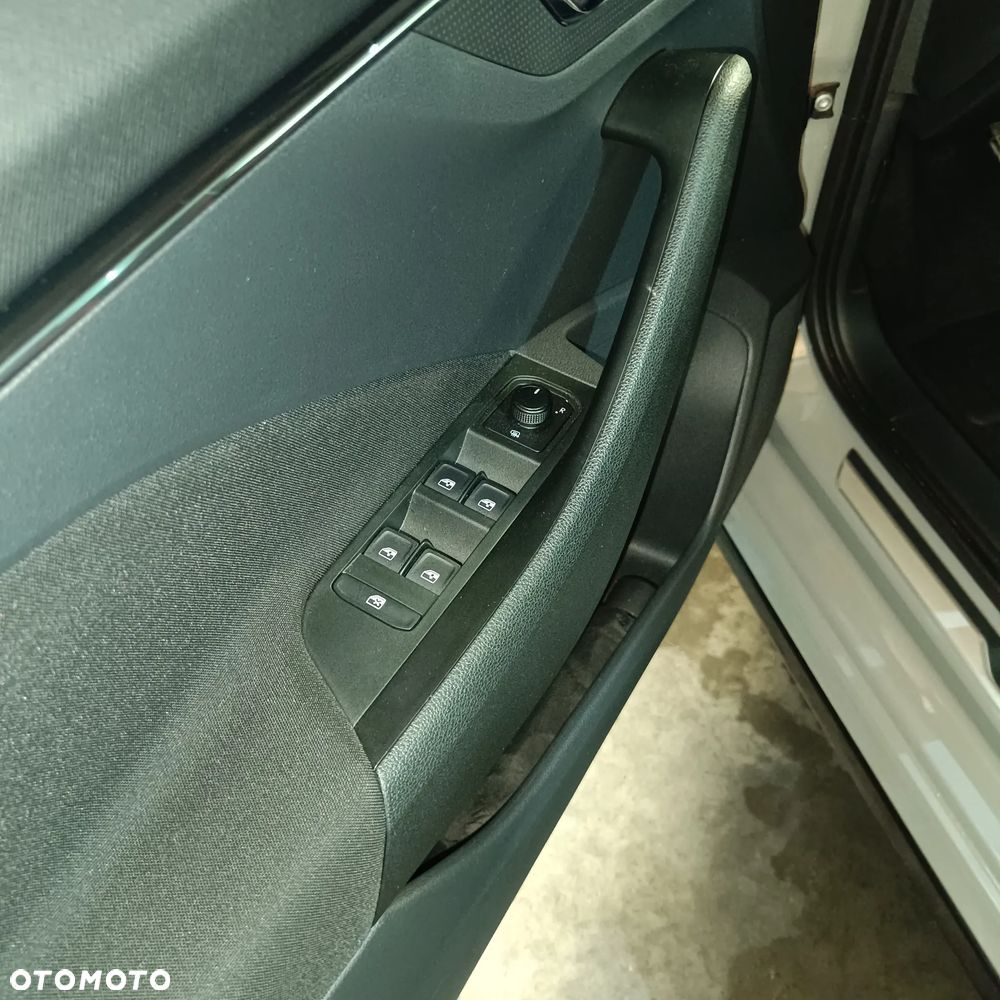 Skoda Kamiq 1.0 TSI Monte Carlo - 16