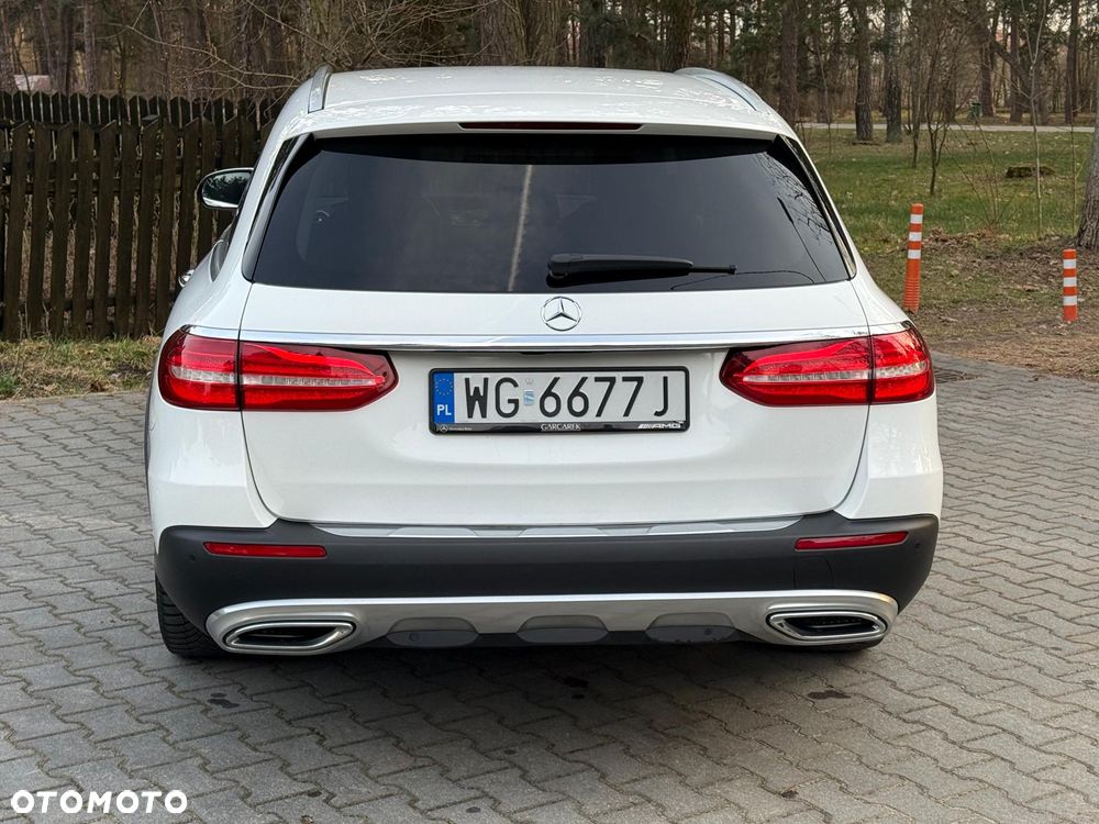 Mercedes-Benz Klasa E 220 d 4Matic 9G-TRONIC - 4
