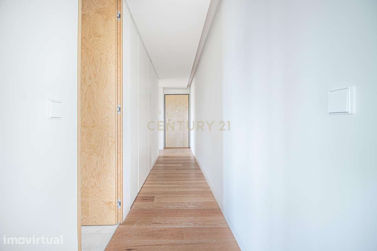 Apartamento T2 | Condomónio Fechado Santos Dumont c/ Piscina e Garagem - Grande imagem: 5/40