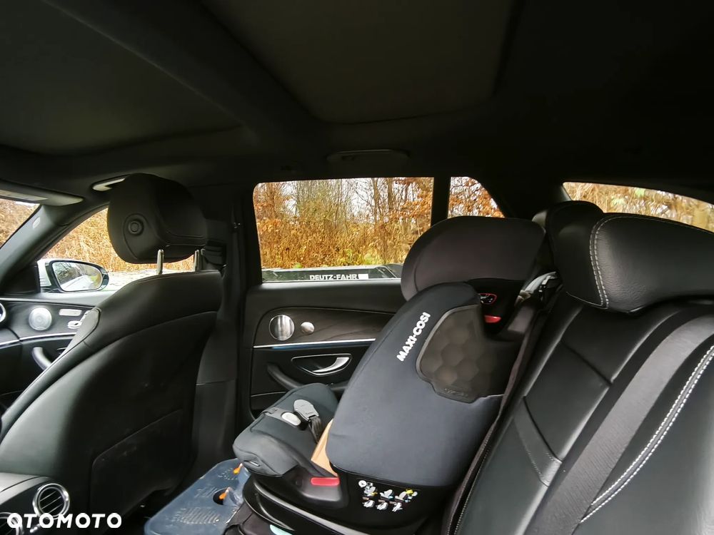 Mercedes-Benz Klasa E 220 d 4Matic 9G-TRONIC - 18