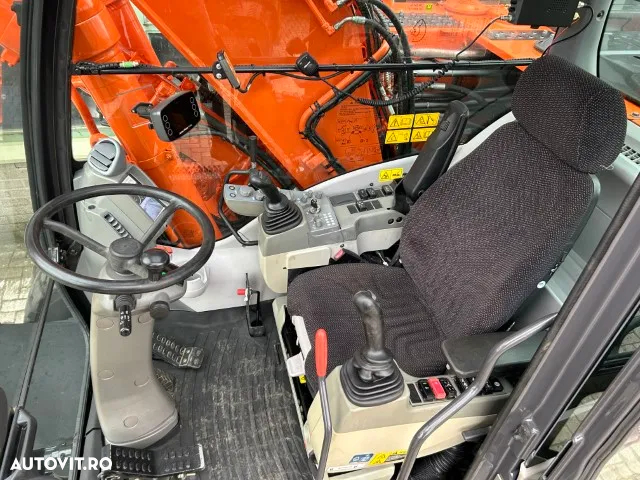 Hitachi ZX 190W-5B - 11