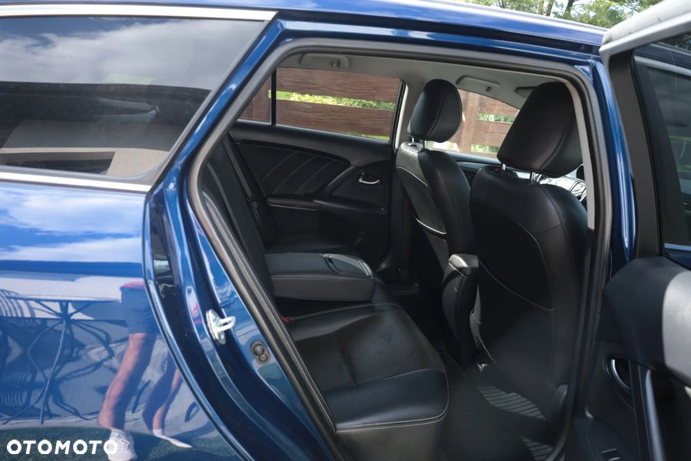 Toyota Avensis 1.8 Prestige - 19