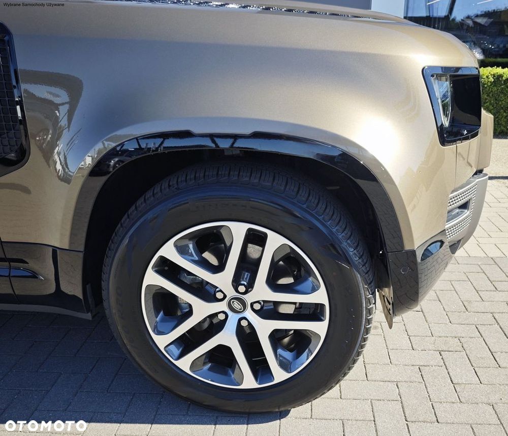 Land Rover Defender 3.0 D250 mHEV X-Dynamic SE - 17