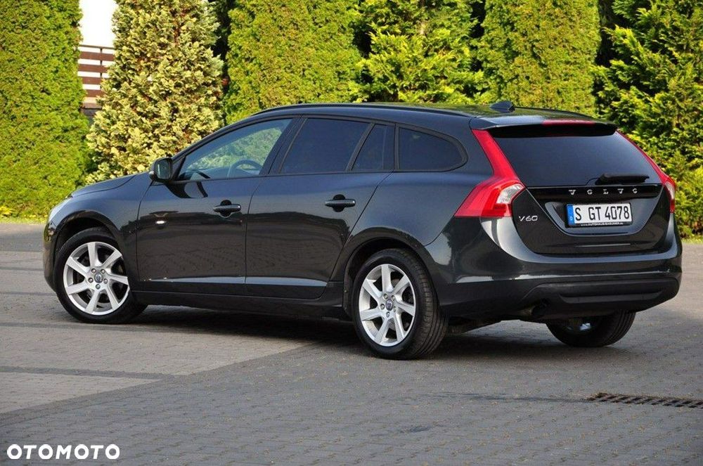 Volvo V60 D3 Momentum - 22