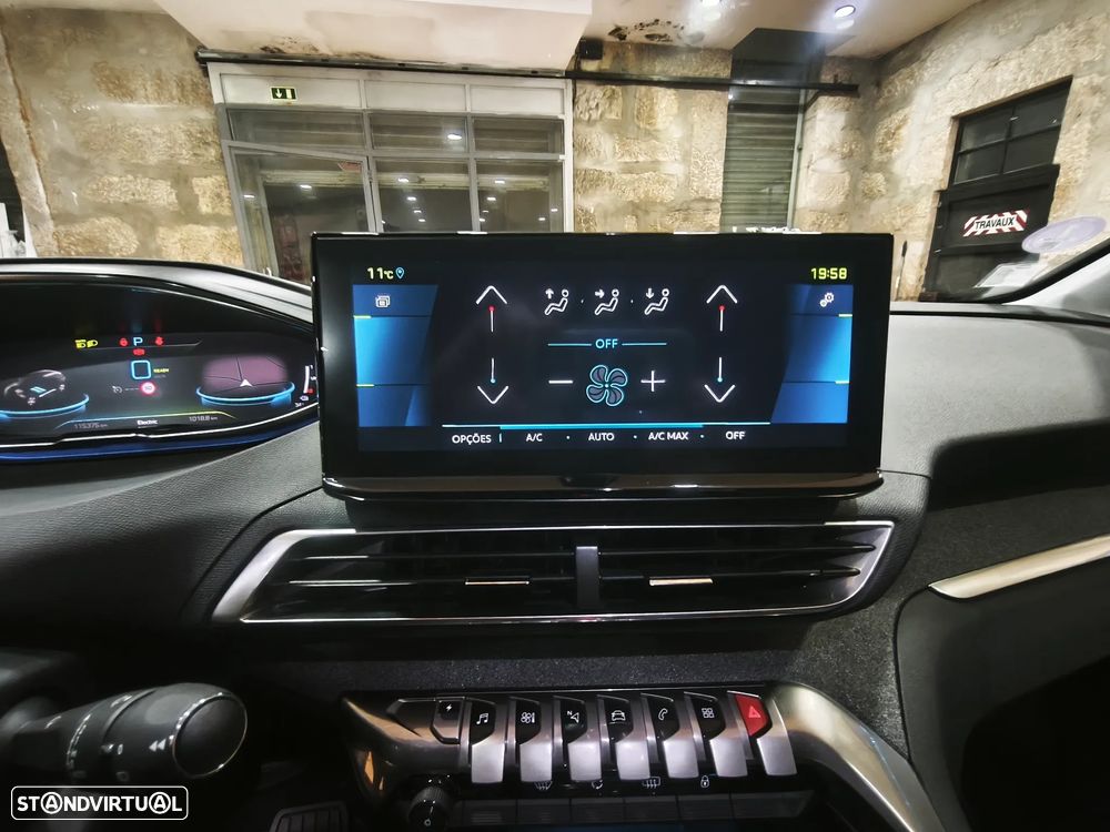 Peugeot 3008 225 e-EAT8 Allure - 18