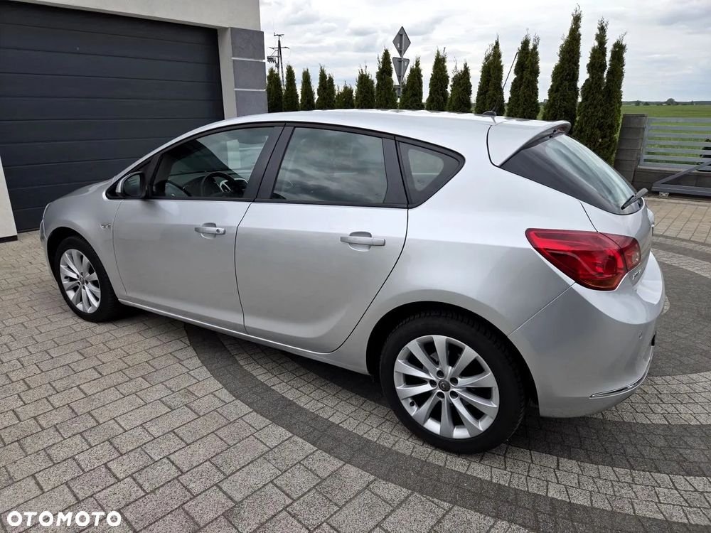 Opel Astra - 10