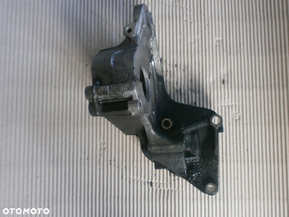 WSPORNIK ŁAPA POMPY 04L145169C 2.0TDI DAU DAV DAW CRAFTER - 1