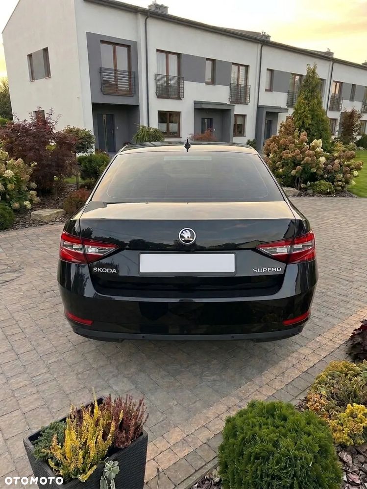 Skoda Superb 2018 photo 4