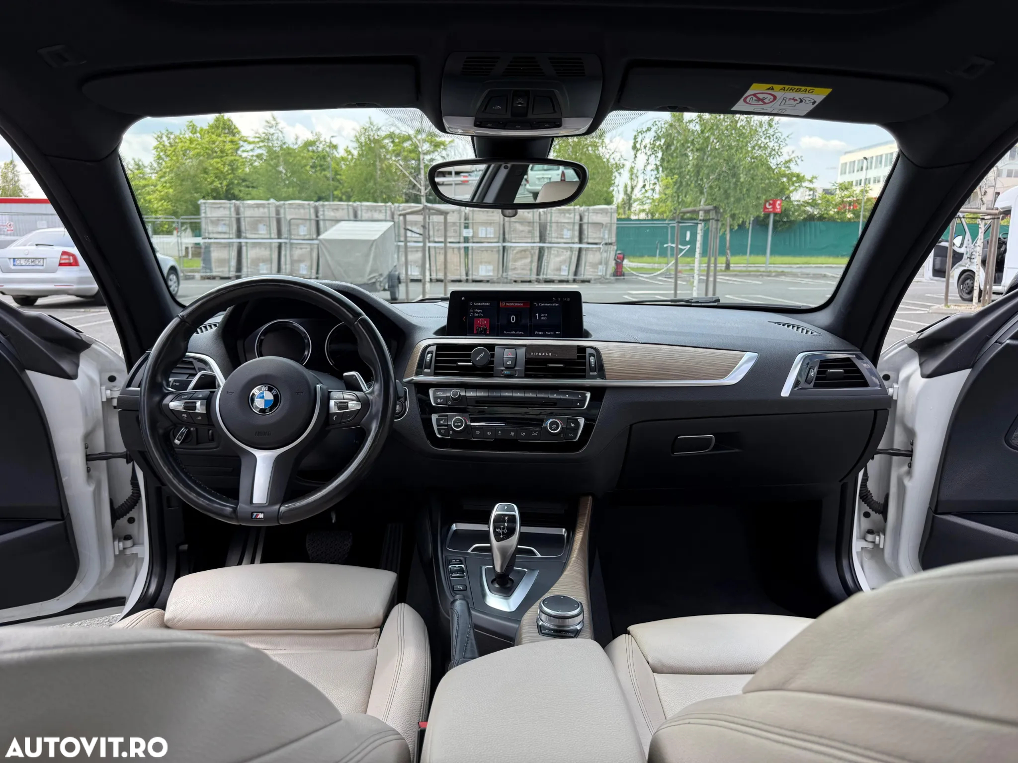 BMW M2 M240i xDrive AT - 11