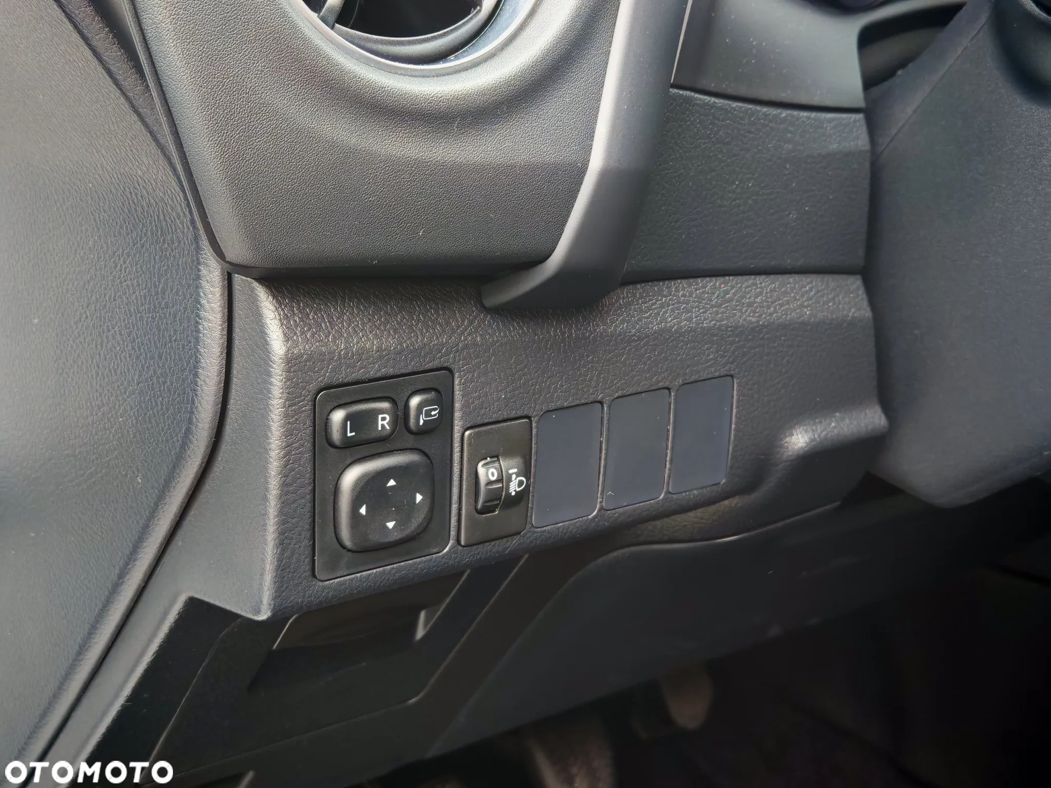 Toyota Auris 1.6 D-4D Premium - 31