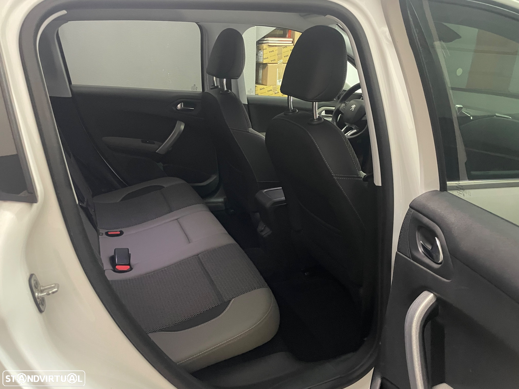 Peugeot 2008 PureTech 110 Stop&Start Allure - 11