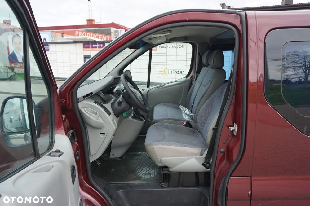 Renault Trafic 2.0 16V Combi L2H1 - 11