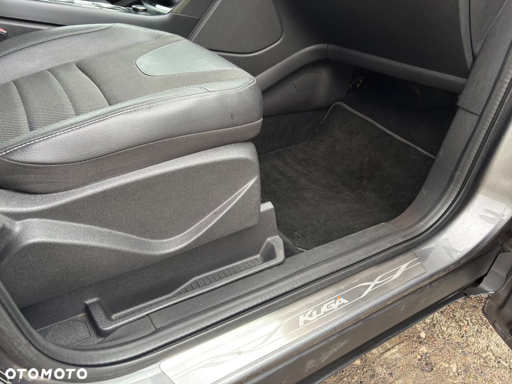 Ford Kuga 2.0 TDCi Titanium FWD - 31