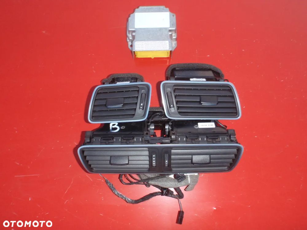 MERCEDES A W176 AMG DESKA SKÓRA CZERWONA NIĆ KONSOLA KOKPIT PULPIT PÓŁKA PARAPET AIRBAG PODUSZKI POWIETRZNE KIEROWCY PASAŻERA PASY PAS naprawa regeneracja Raz2 !!! - 36