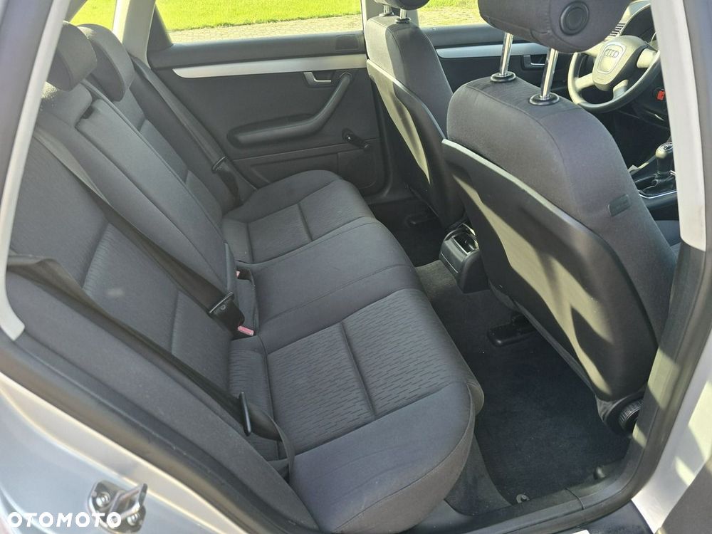 Audi A4 Limousine - 18