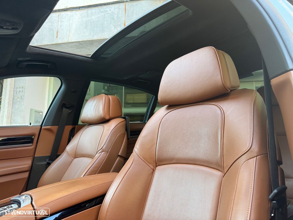 BMW 750 Li xDrive Pack M - 7