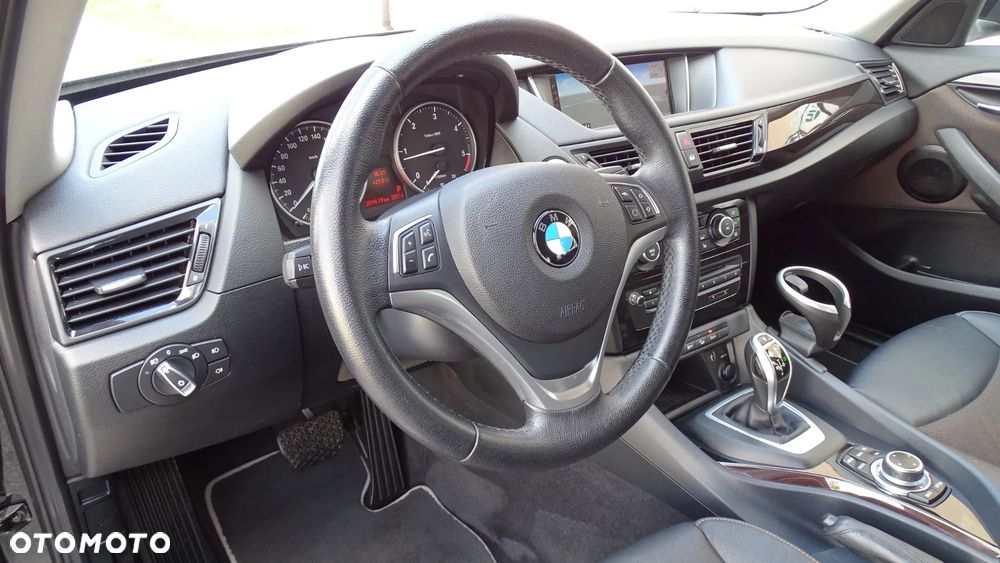 BMW X1 xDrive20d xLine - 14