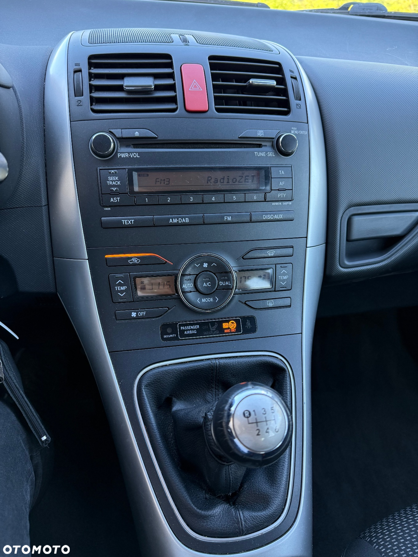 Toyota Auris 1.6 Dynamic - 14