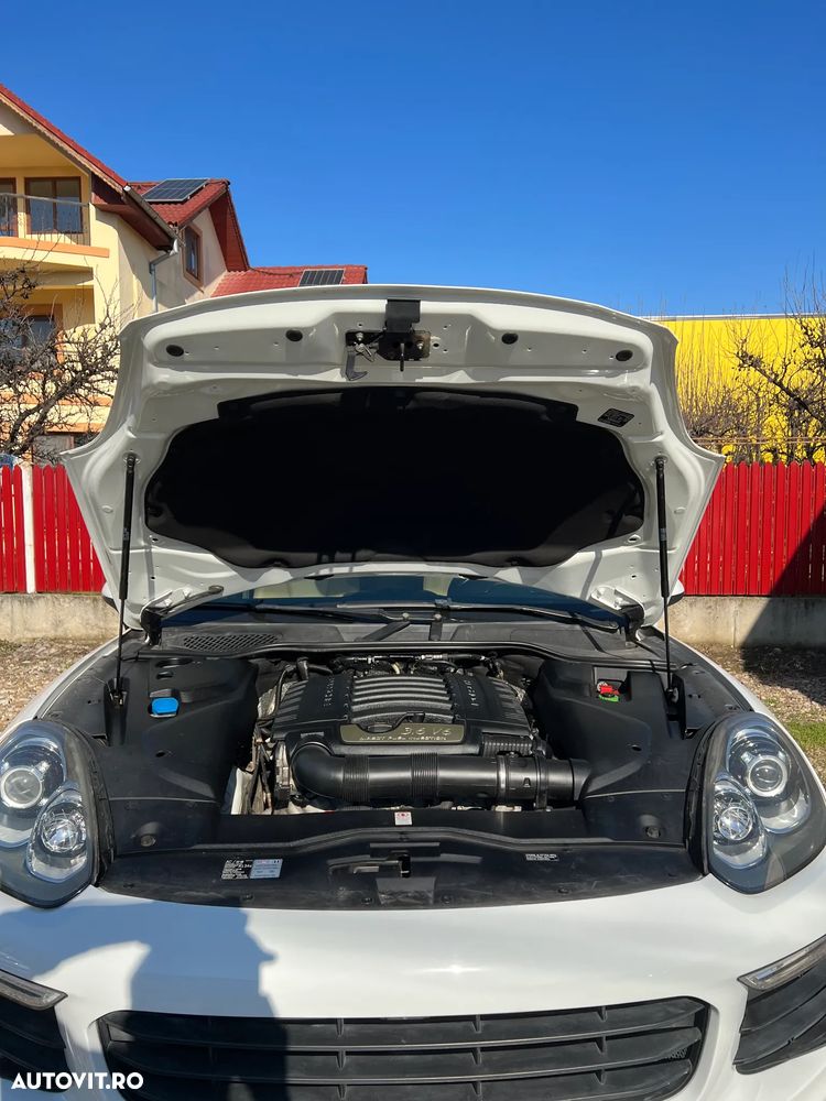 Porsche Cayenne Tiptronic S - 33