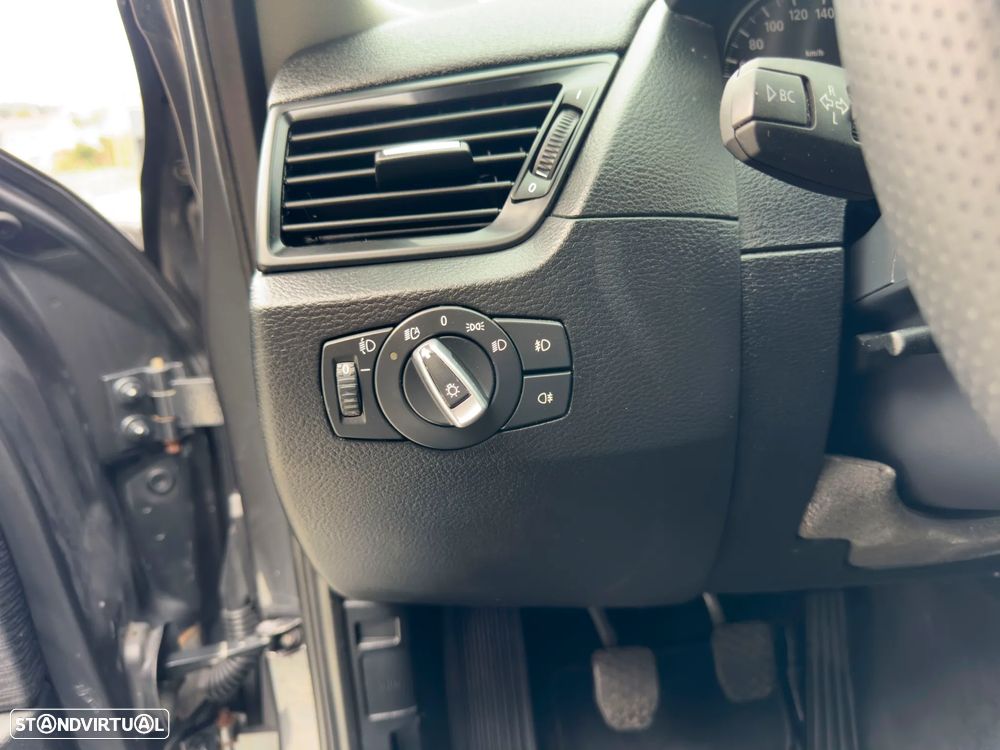 BMW X1 sDrive18d - 14