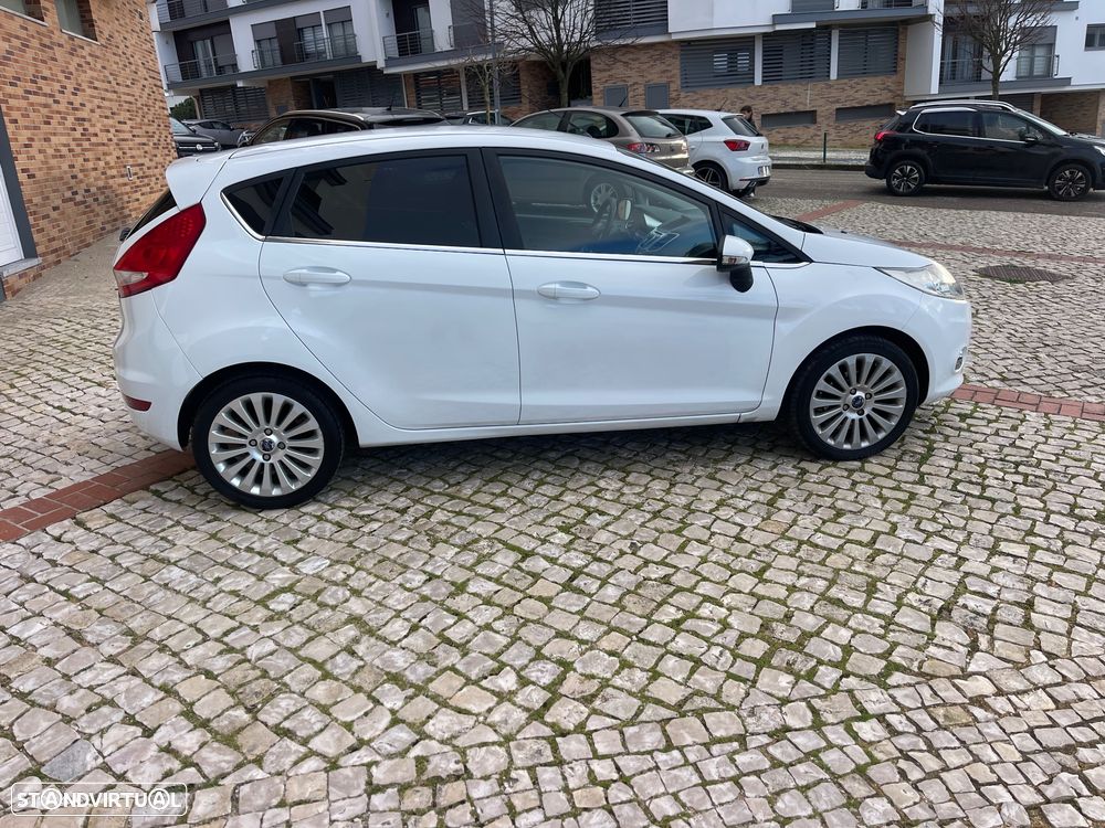 Ford Fiesta - 4