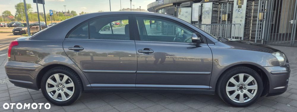 Toyota Avensis 2.0 VVT-i Executive - 6