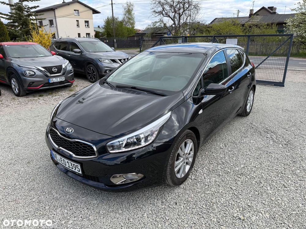 Kia Ceed 1.4 CVVT ISG Dream Team Edition - 1