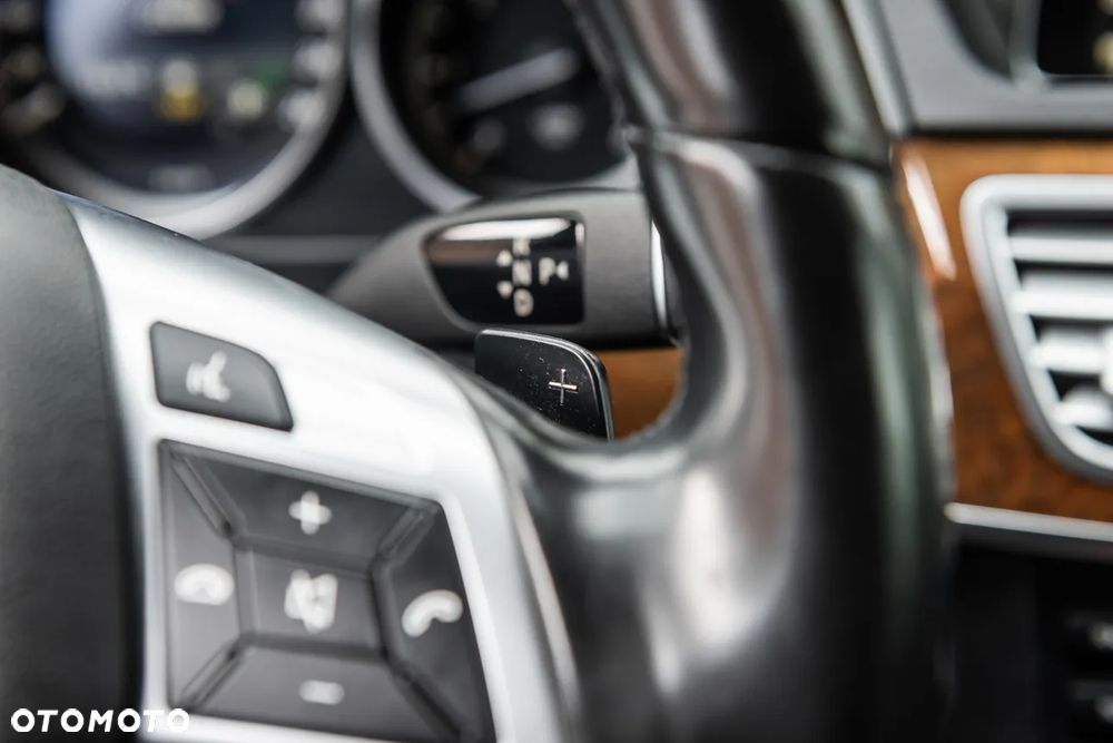 Mercedes-Benz Klasa E 350 BlueTEC 4-Matic Classic - 25