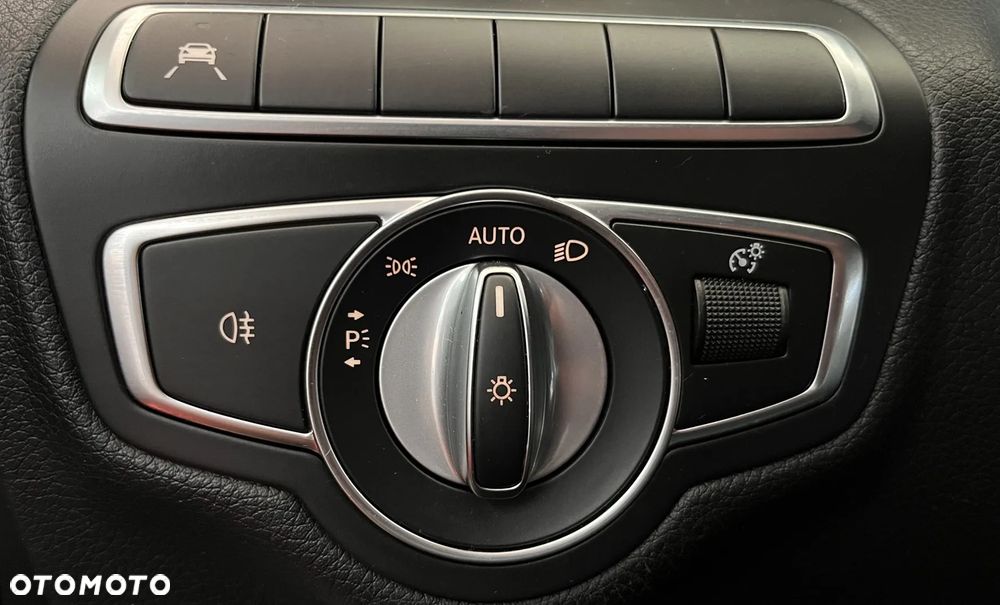 Mercedes-Benz Klasa C 220 d 9G-TRONIC Exclusive - 17