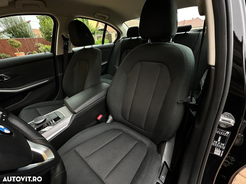 BMW Seria 3 318i AT - 9