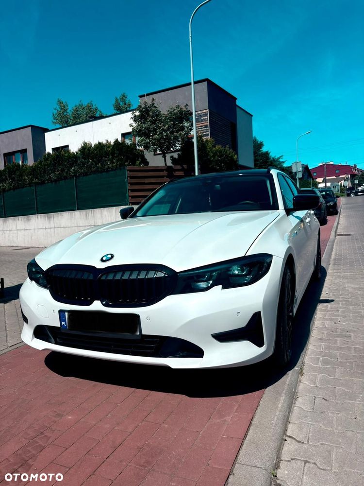 BMW Seria 3 318d M Sport Shadow - 10