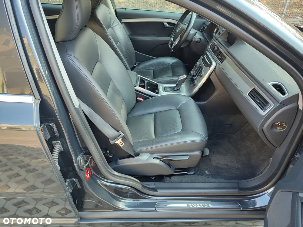 Volvo V70 D4 Geartronic Edition - 28