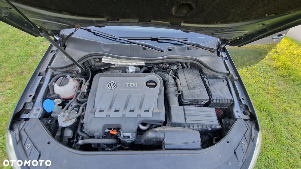 Volkswagen Passat 2.0 TDI 4Mot Highline DSG - 10