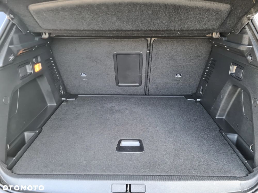 Peugeot 3008 1.2 PureTech Allure Pack S&S EAT8 - 26