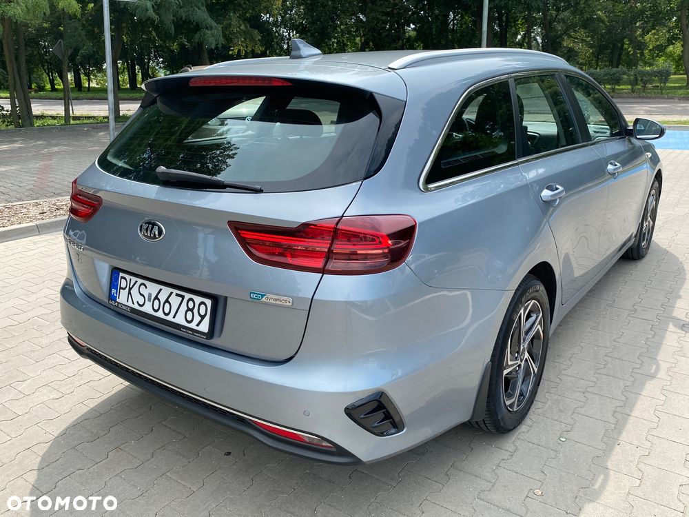 Kia Ceed 1.6 CRDi mHEV L - 8
