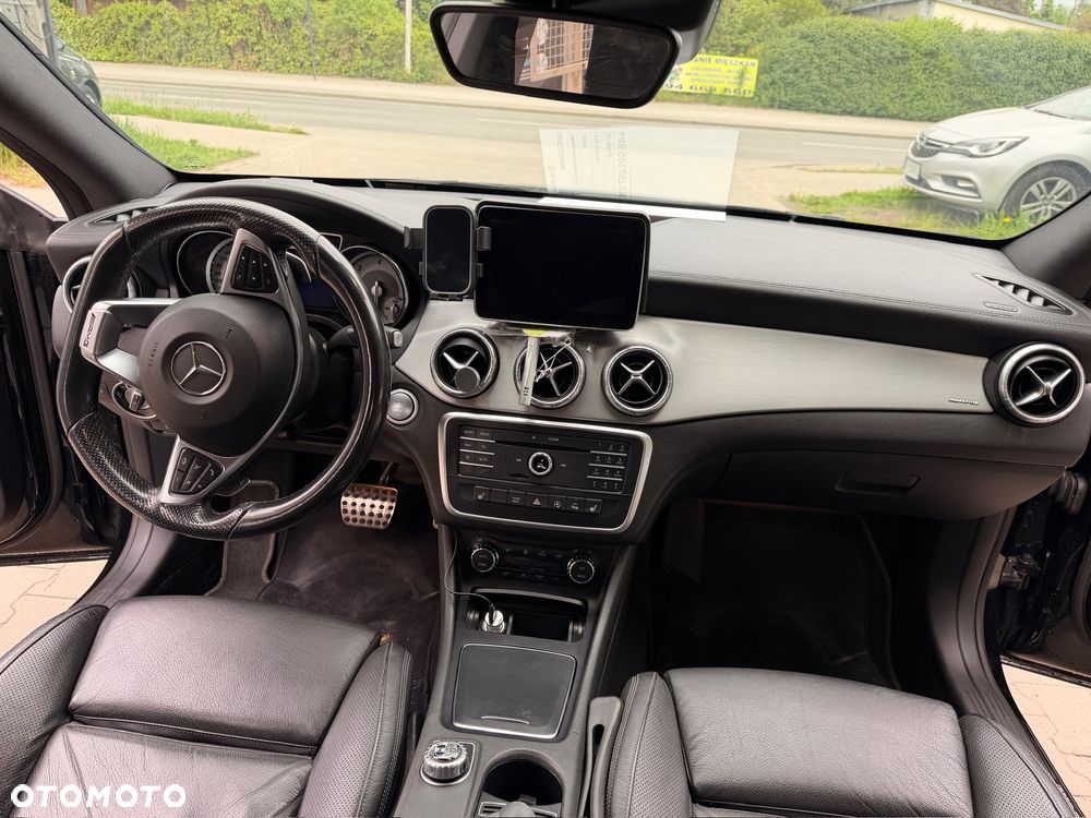 Mercedes-Benz CLA 220 (CDI) d 7G-DCT AMG Line - 11