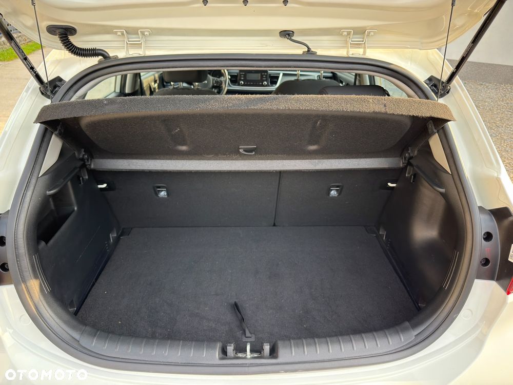 Kia Rio - 18