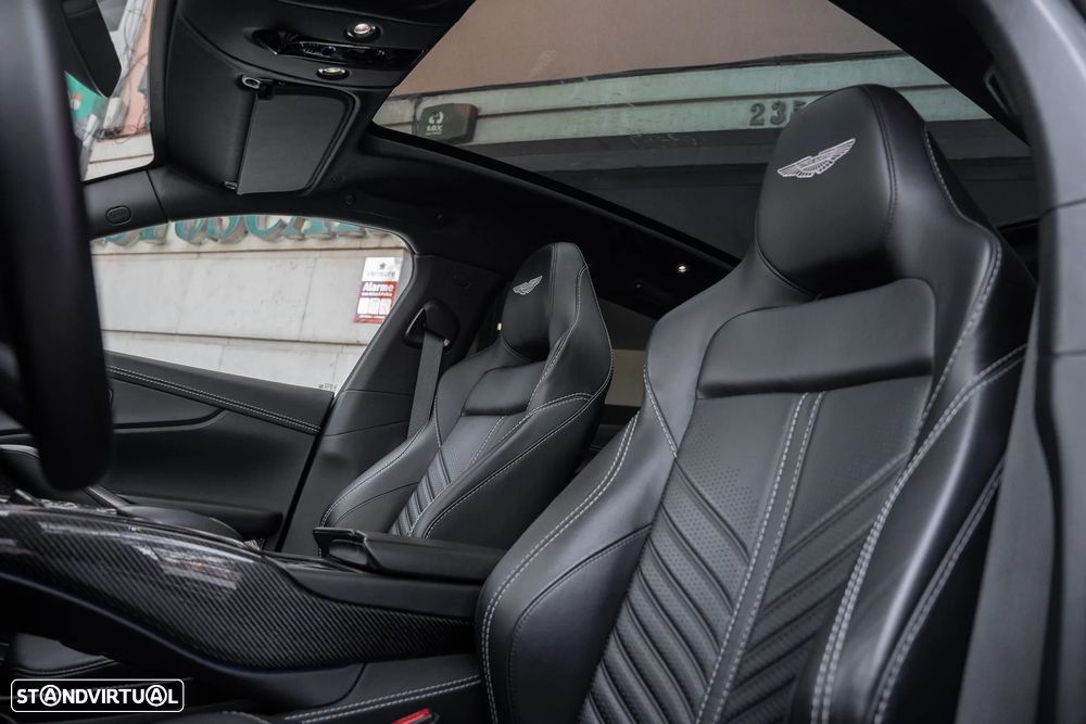 Aston Martin DBX 707 - 13