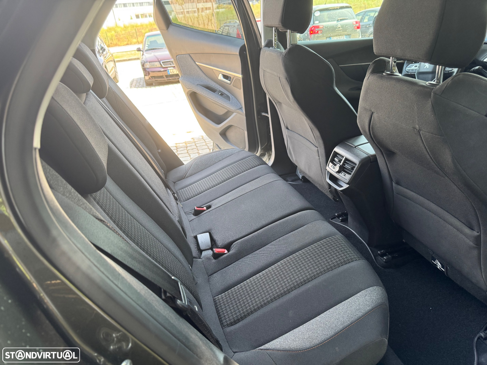 Peugeot 3008 1.5 BlueHDi Allure - 12